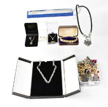 A quantity of vintage and modern costume jewellery, to include faux pearl necklaces, diamanté