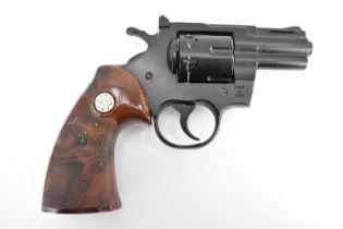 An Italian blank firing revolver. Condition Report: - Please note that this lot is not suitable