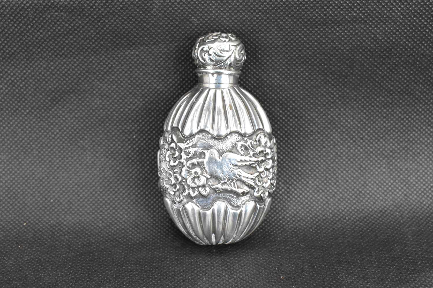 A late 19th/early 20th century hallmarked silver perfume bottle of ovoid form with central band - Image 2 of 5