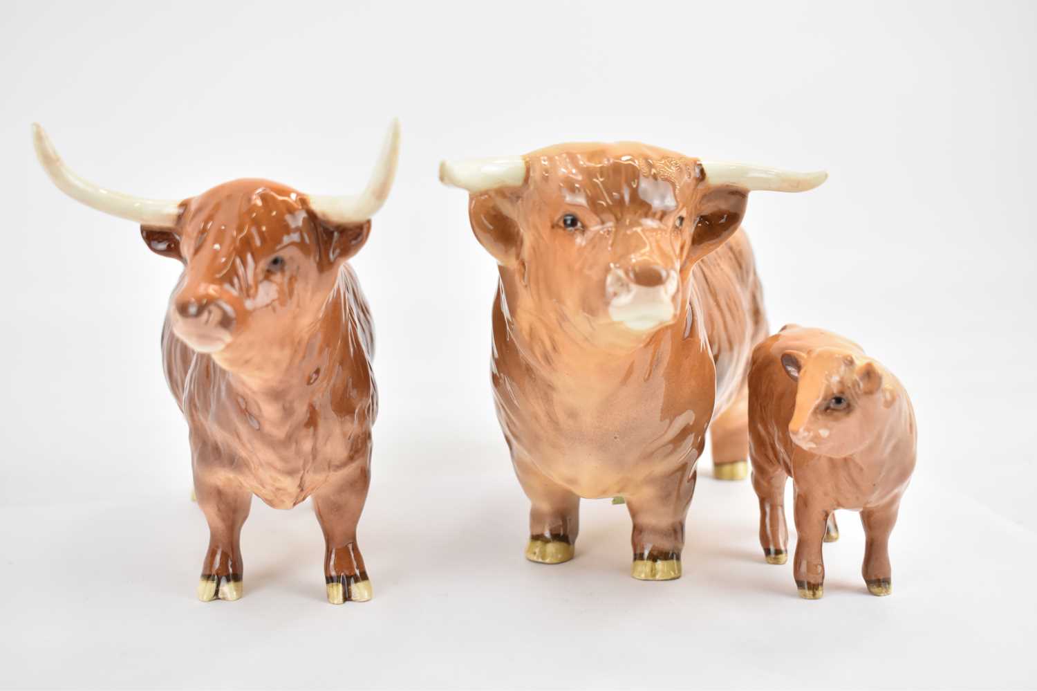 BESWICK; a Highland cattle family group, comprising Bull 2008, Cow 1740 and Calf 1823D (3). - Image 2 of 3