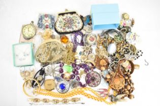Modern and vintage costume jewellery to include silver, rings, necklaces, brooches, coin bracelet,