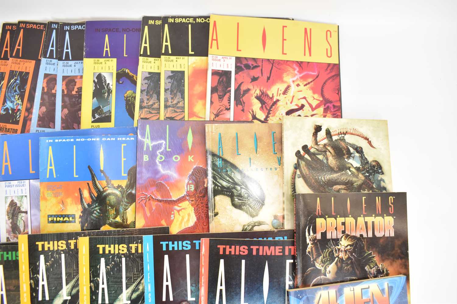 ALIENS; approximately thirty-six 'Aliens', and 'Alien Legion' comics and magazines. - Image 3 of 5