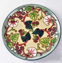 MOORCROFT; a limited edition plate in the 'Summer's End' pattern, dated 1998, no.538/750,