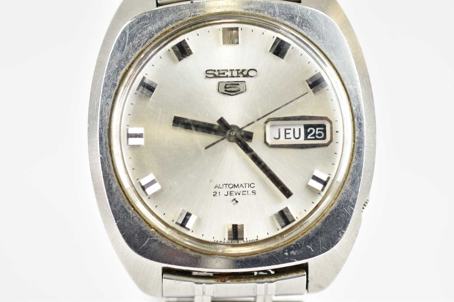 SEIKO; a model five stainless steel gentlemen's wristwatch with day/date aperture (in French), the - Image 2 of 3