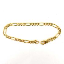 A 9ct gold figaro link bracelet with lobster claw clasp, length 20cm, approx. 6.4g.