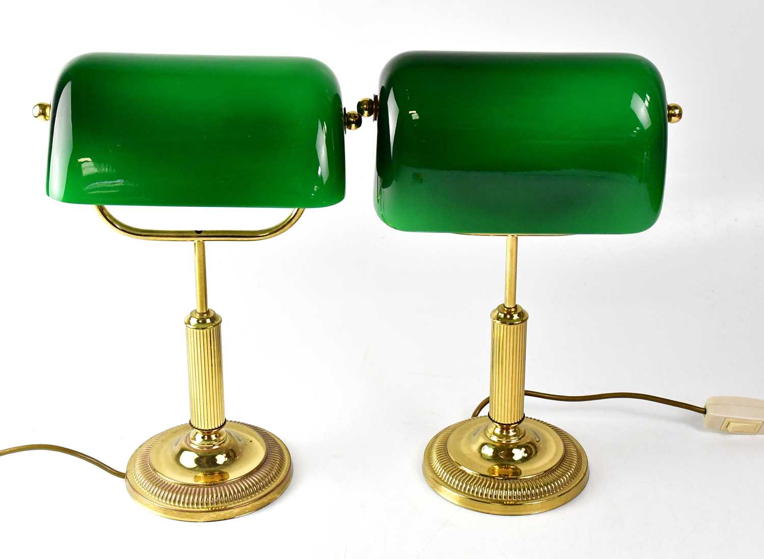 A pair of library lamps with green glass shades, height of each 38cm (2). Condition Report: - This - Image 3 of 3