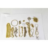 A quantity of sterling silver jewellery, gold-plated, and yellow metal jewellery, etc.