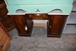 A Victorian rosewood effect breakfront wash stand with marble top above single drawer and two