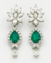 Paar Juwelen-Ohrgehänge mit kolumbianischen Smaragden