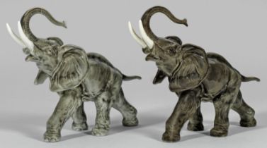 Paar Elefanten-Figuren