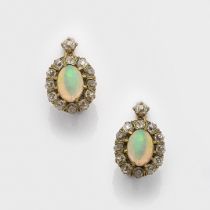 Paar Belle Epoque Opal-Diamant-Ohrringe