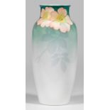 Seltene Jugendstil-Vase mit Anemonendekor