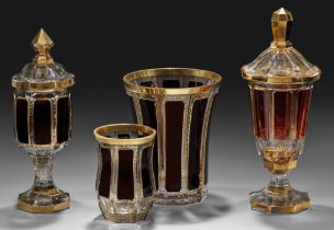 Zwei Deckelpokale und zwei Vasen von Egermann
