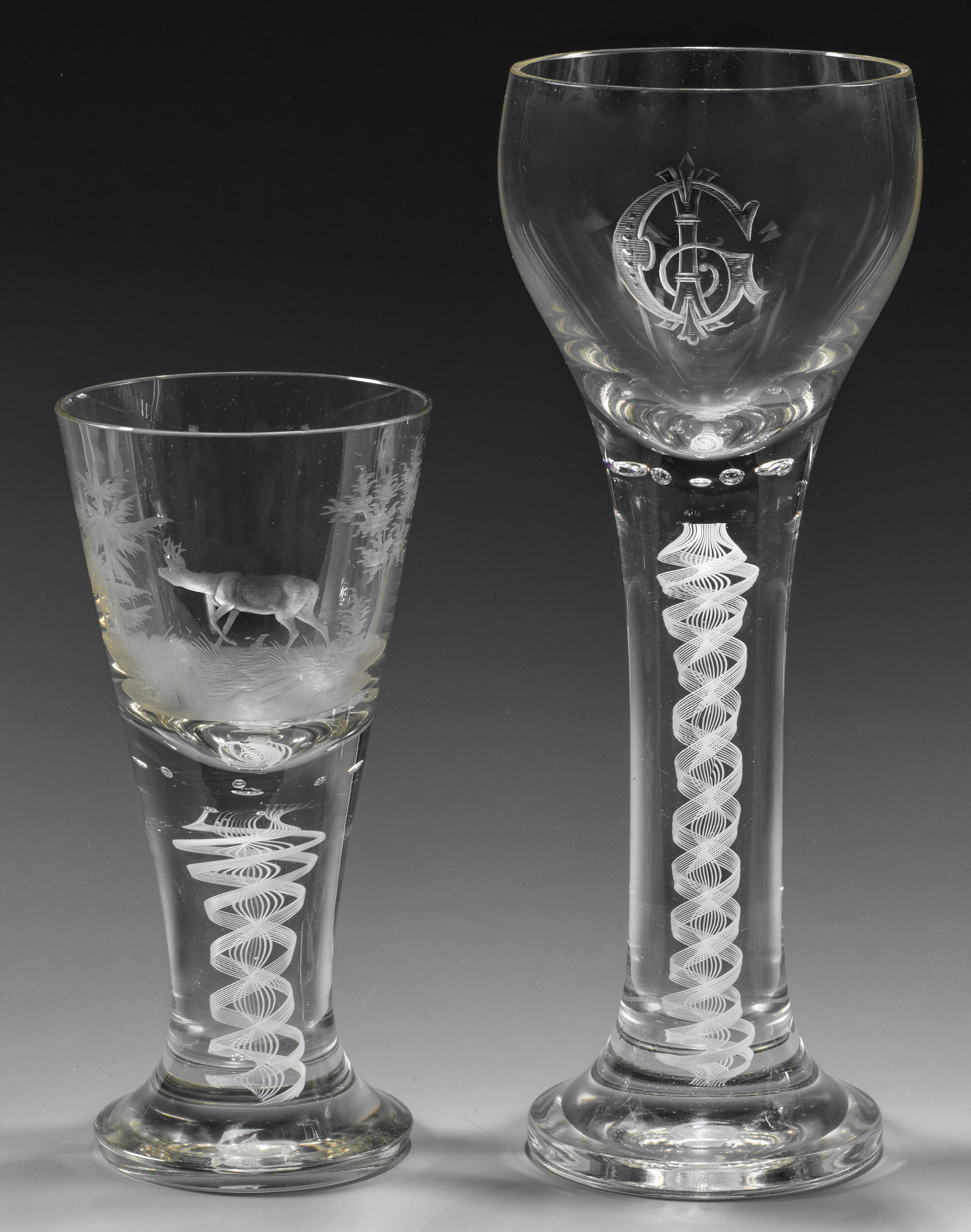 Zwei Pokale mit Spiralglas-Schaft