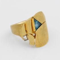 Moderner Blautopas-Ring mit Brillanten