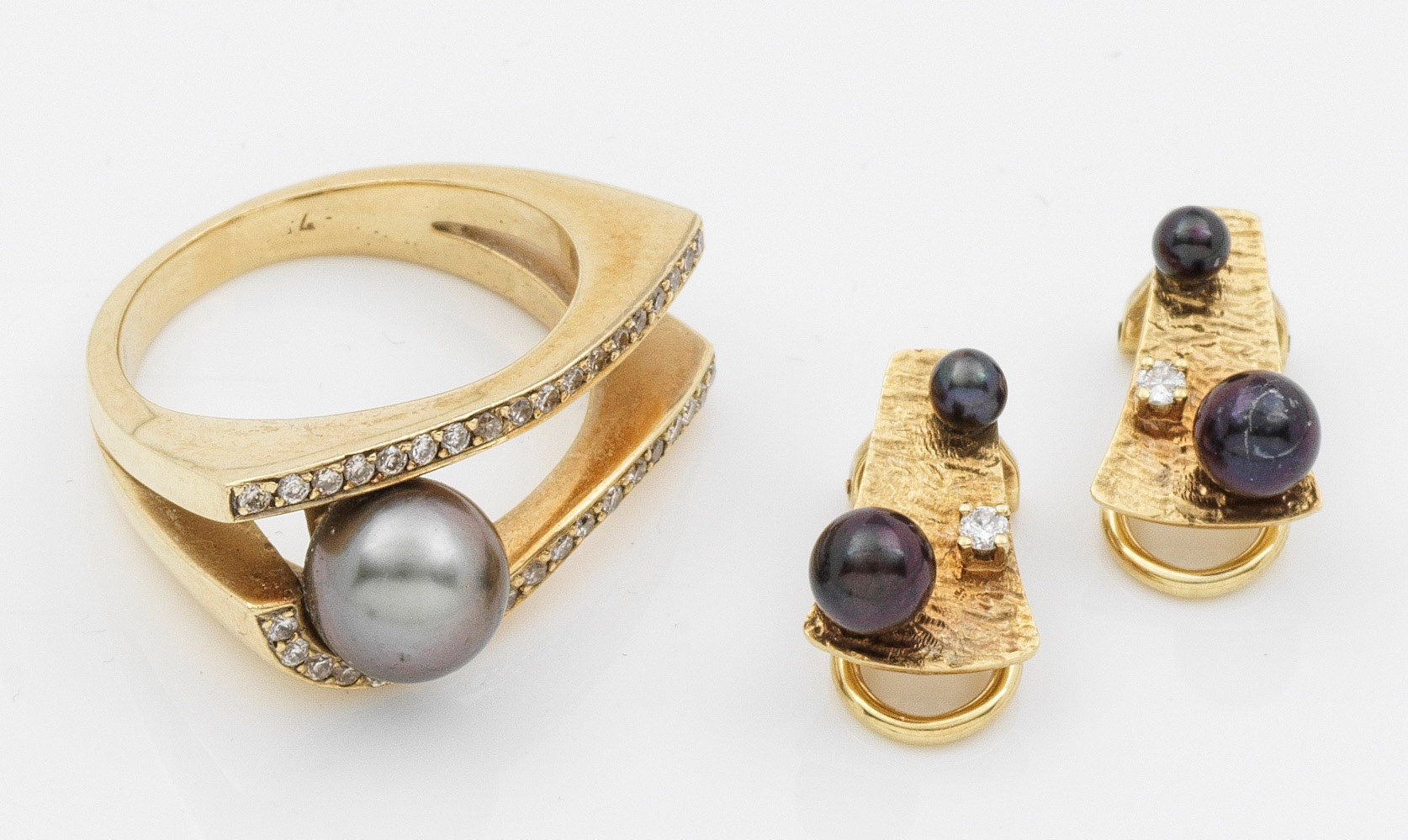 Ring und Ohrclips mit Perlen und Brillanten