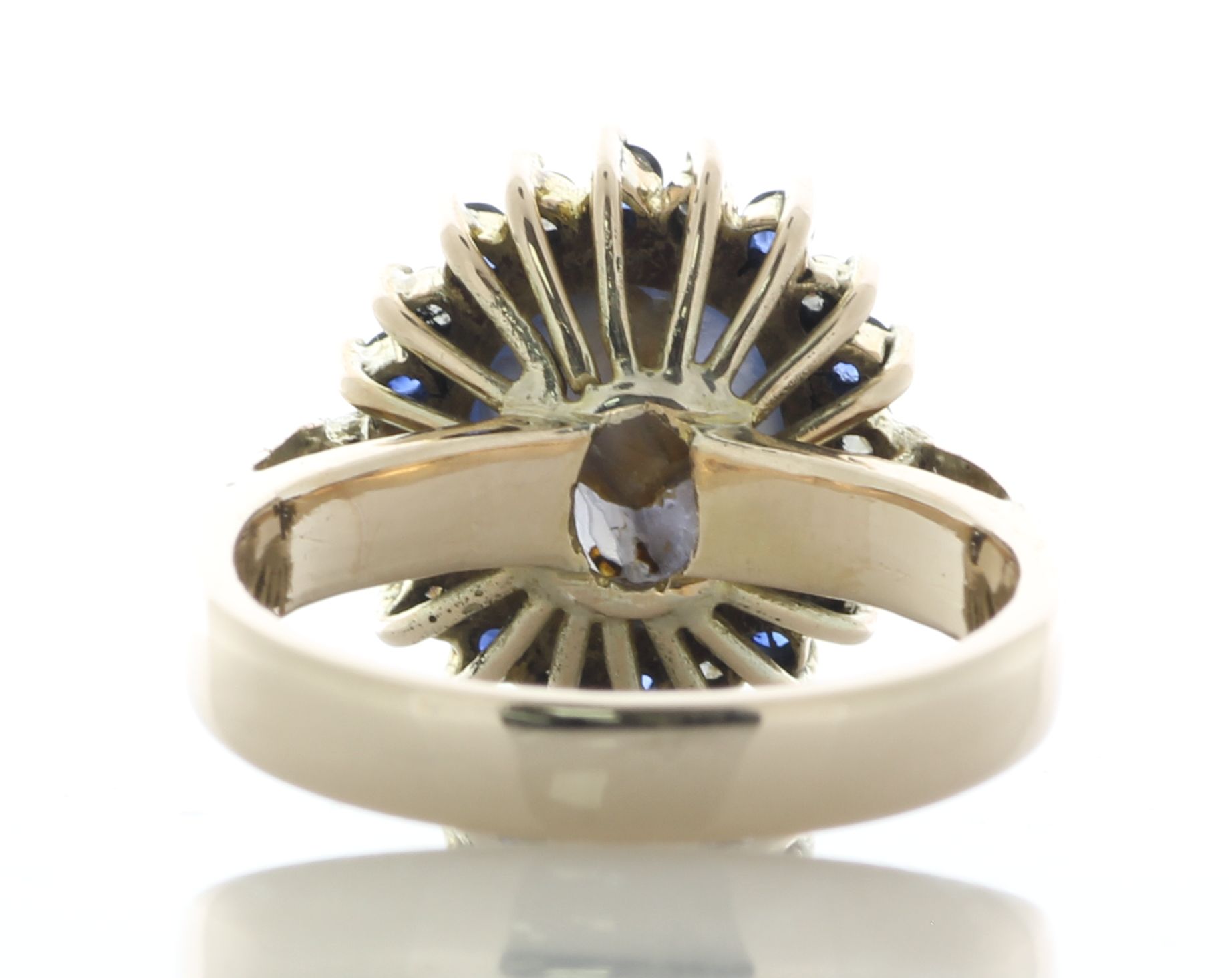 18ct Yellow Gold Oval Cluster Diamond And Sapphire Ring (S4.00) 0.10 Carats - Valued By AGI £4,950. - Image 4 of 5