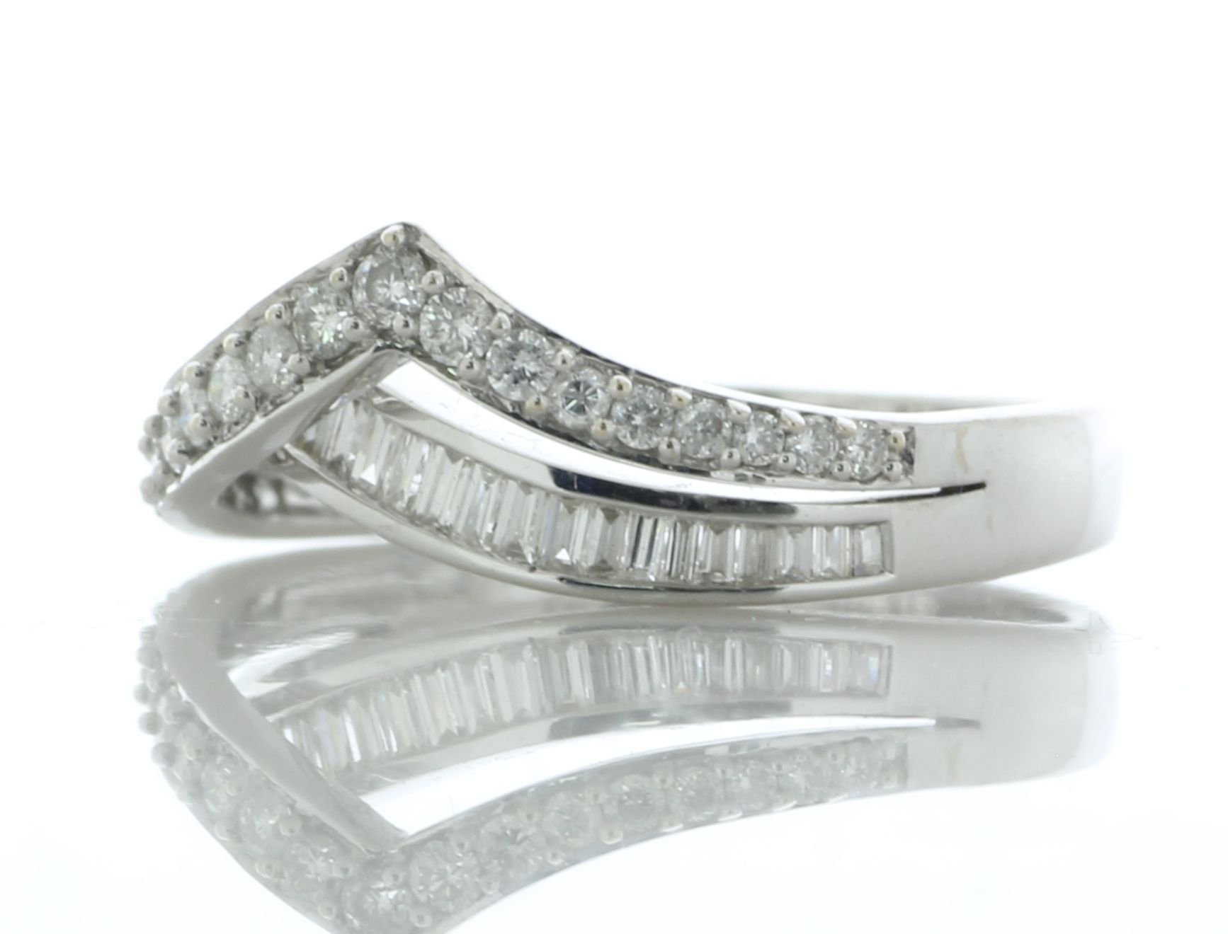 18ct White Gold Ladies Dress Diamond Ring 0.75 Carats - Valued By AGI £2,440.00 - A single row of - Image 2 of 5