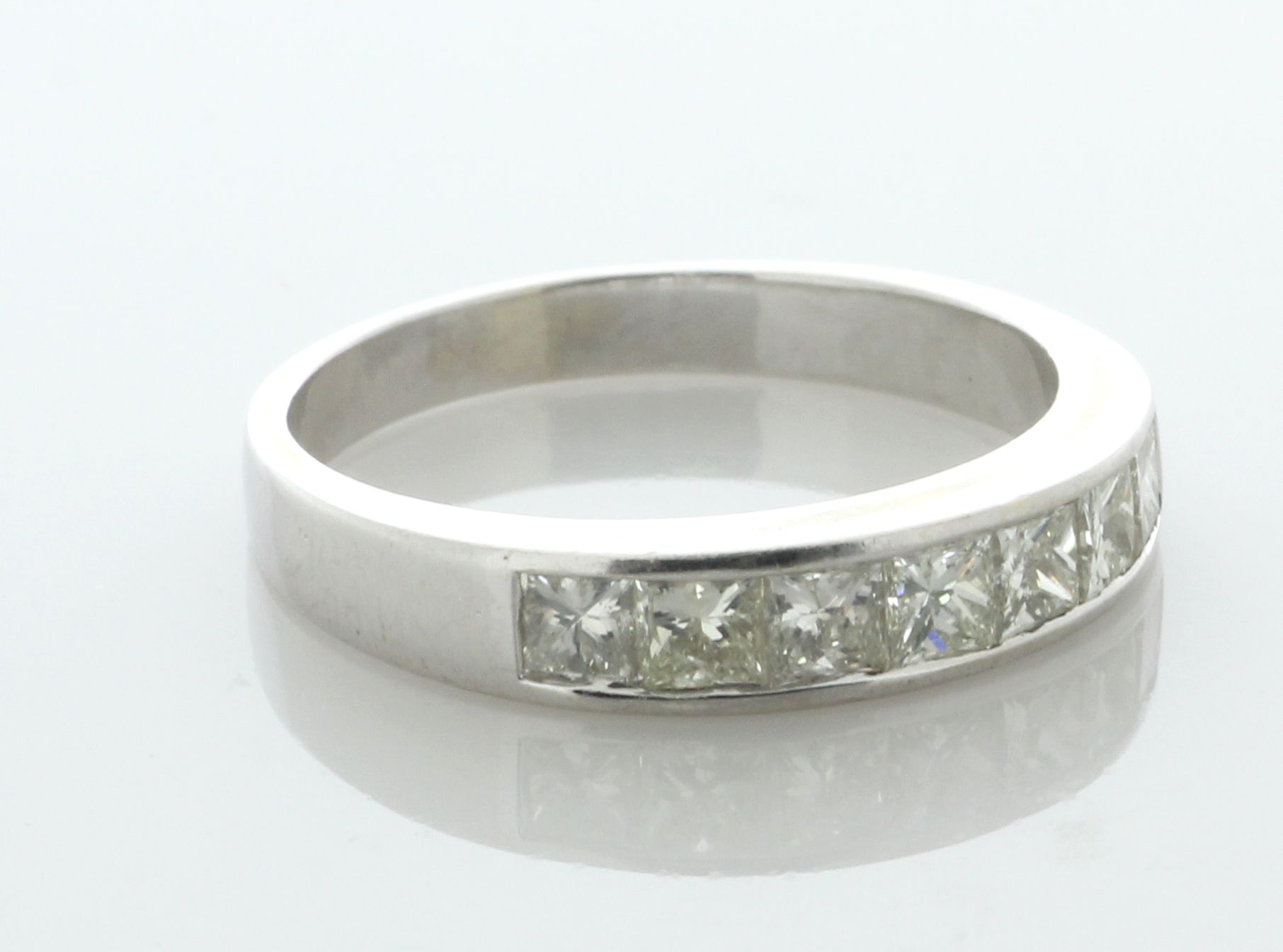 18ct White Gold Semi Eternity Diamond Ring 0.95 Carats - Valued By AGI £4,390.00 - Seven stone - Image 2 of 6