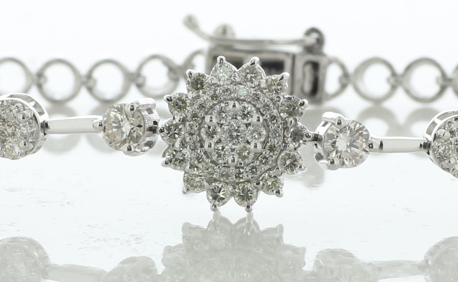 18ct White Gold Ladies Dress Diamond Bracelet 7 Inch 2.00 Carats - Valued By AGI £7,350.00 - This - Image 2 of 5