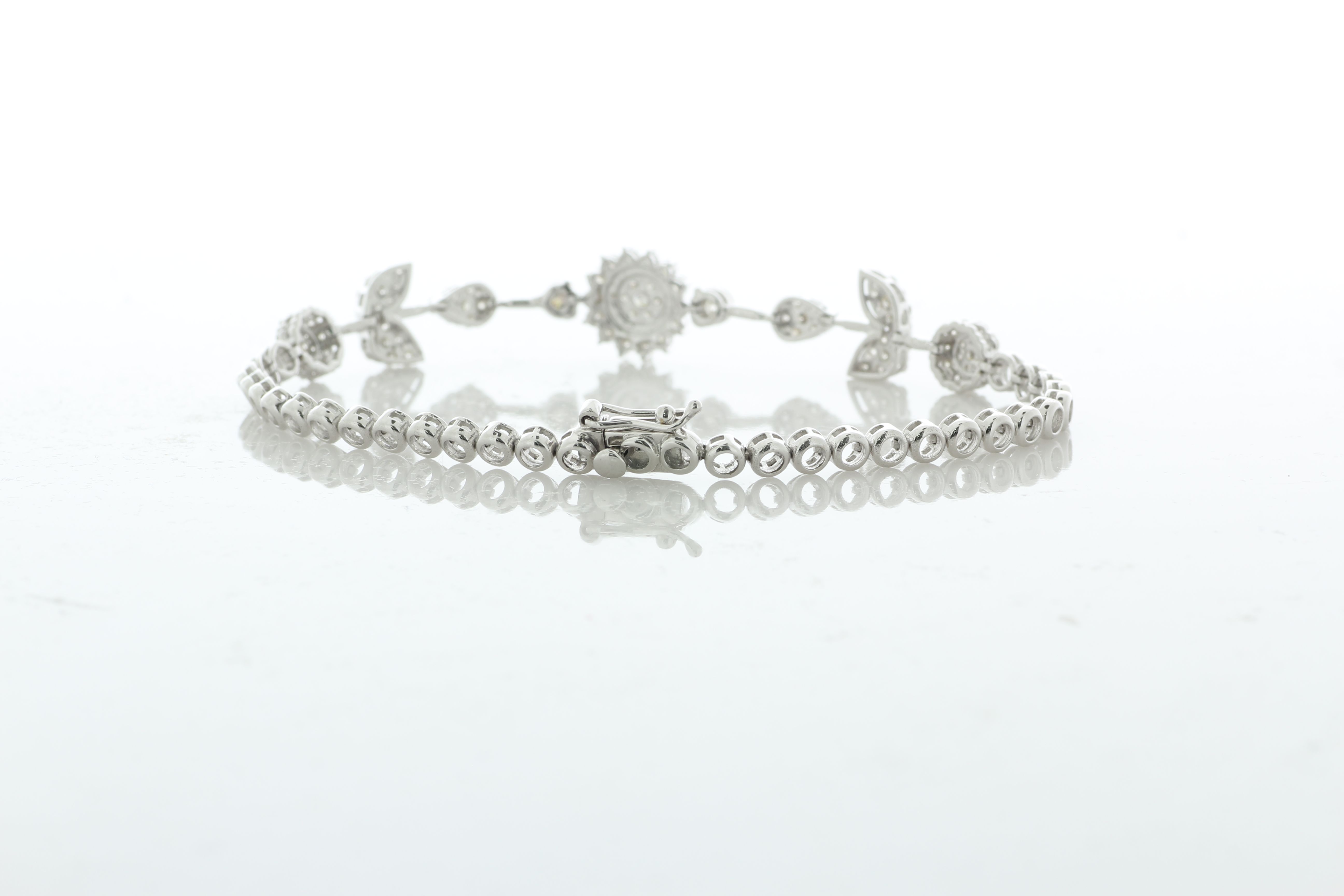 18ct White Gold Ladies Dress Diamond Bracelet 7 Inch 2.00 Carats - Valued By AGI £7,350.00 - This - Image 4 of 5
