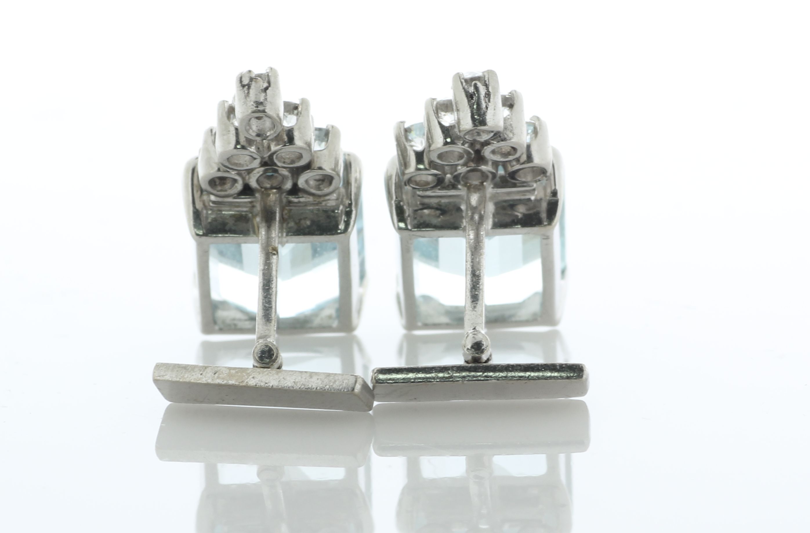 18ct White Gold Diamond And Aqua Marine Cuff Links (A12.00) 0.80 Carats - Valued By AGI £8,425. - Image 3 of 4