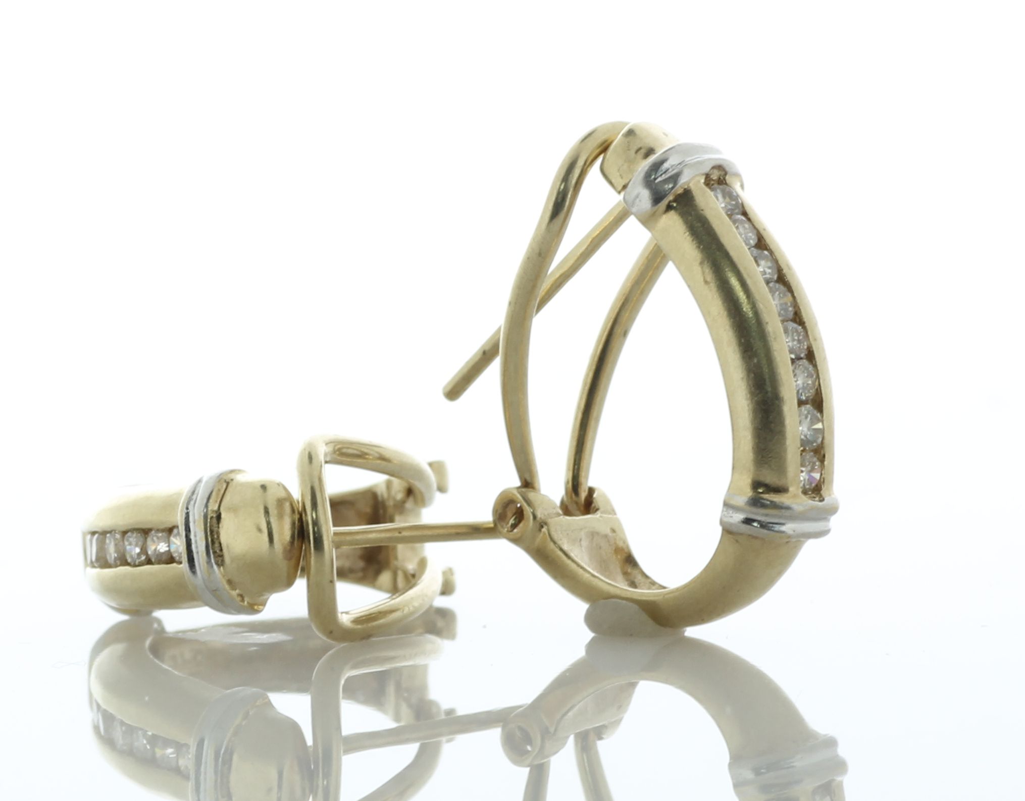 9ct Yellow Gold Diamond Hoop Earring 0.30 Carats - Valued By AGI £1,410.00 - A gorgeous pair of - Image 2 of 4