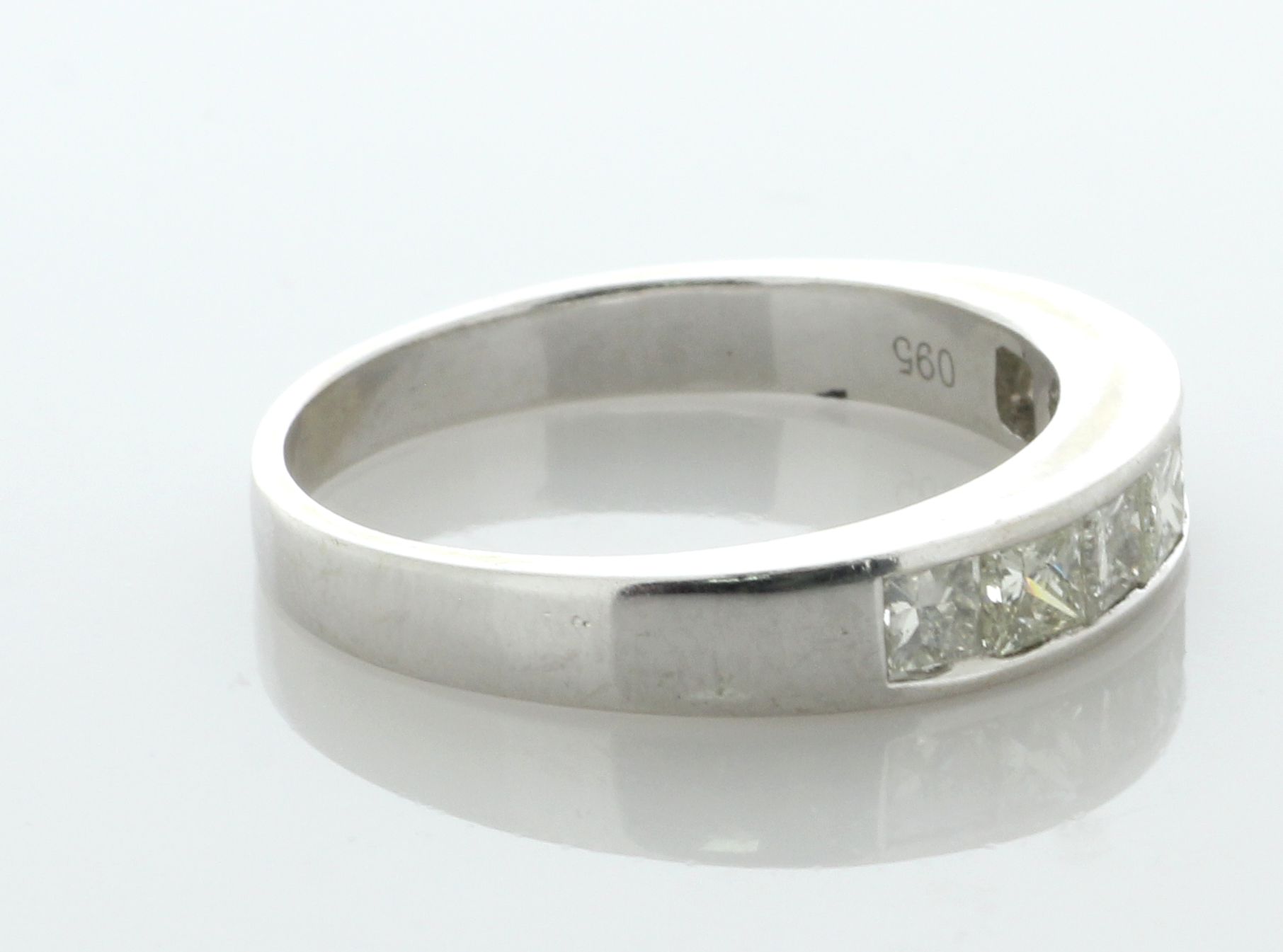 18ct White Gold Semi Eternity Diamond Ring 0.95 Carats - Valued By AGI £4,390.00 - Seven stone - Image 3 of 6