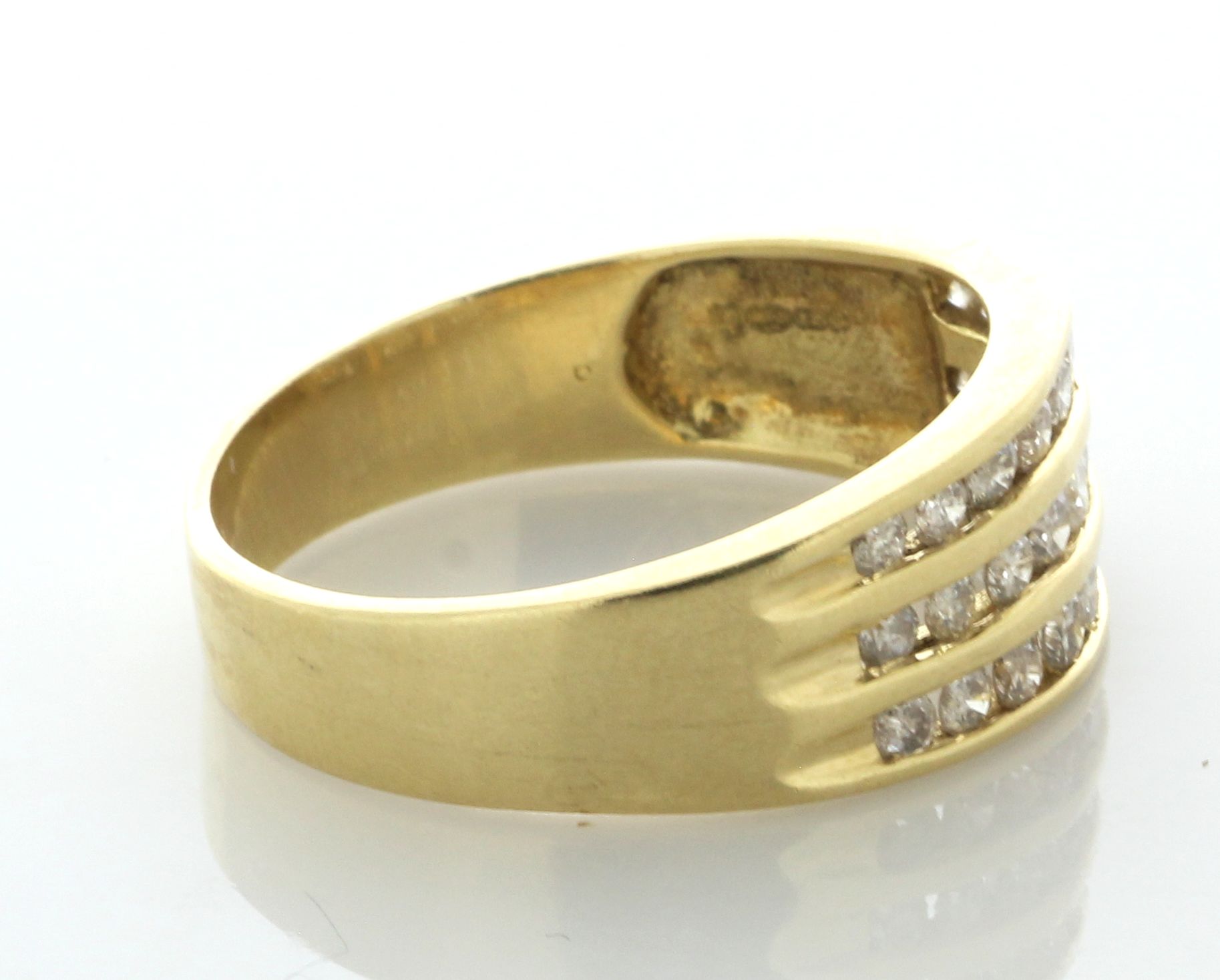 18ct Yellow Gold Three Row Diamond Ring 0.80 Carats - Valued By AGI £2,480.00 - Three rows of nine - Image 3 of 6