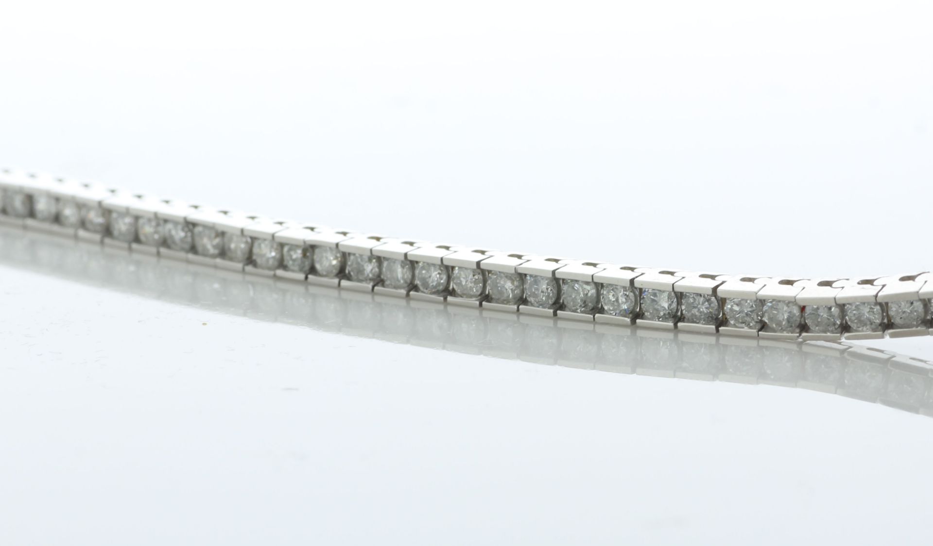 14ct White Gold Diamond Tennis Bracelet 5.00 Carats - Image 5 of 6