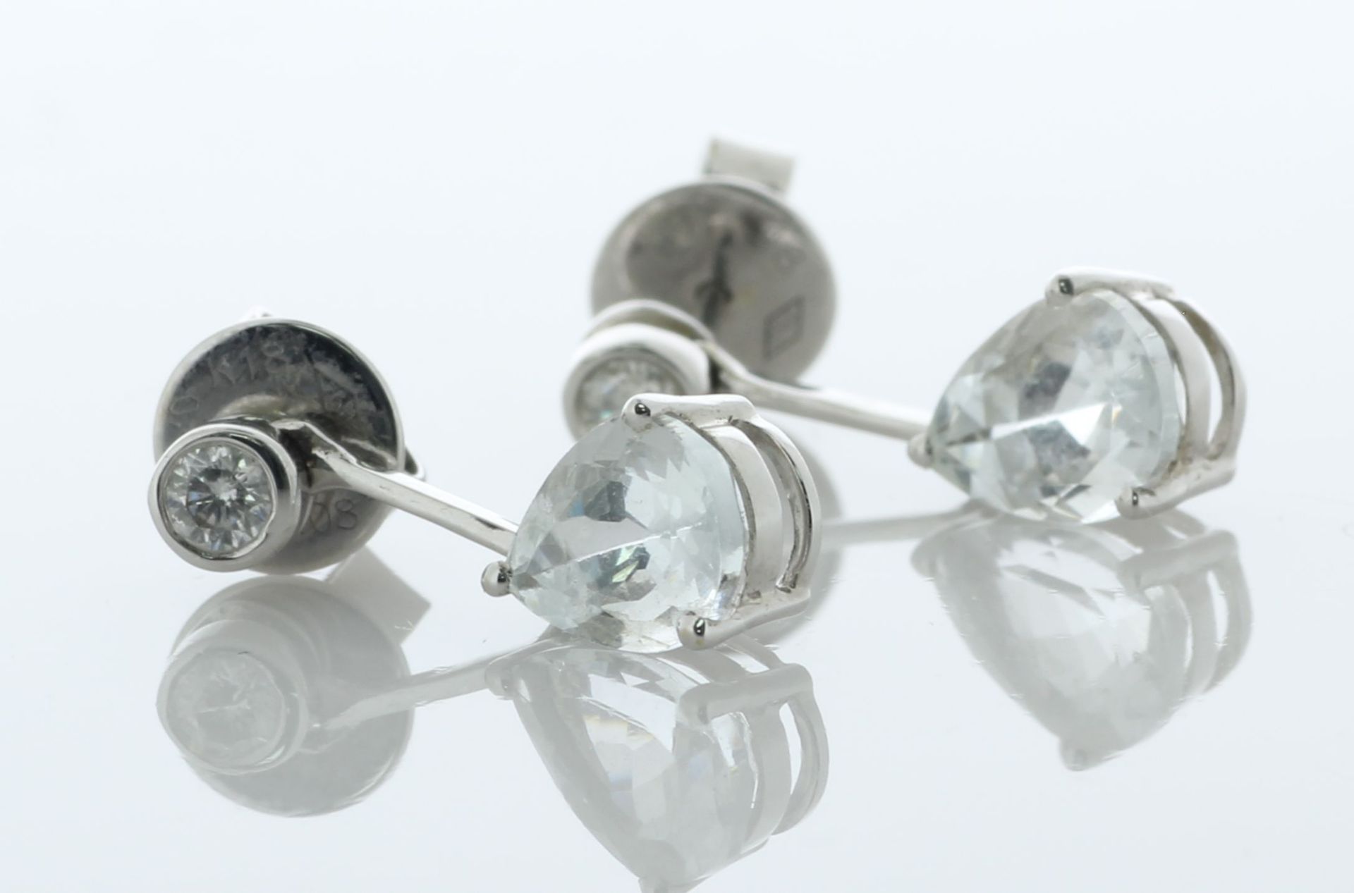 18ct White Gold Diamond And Aqua Marine Drop Earrings (AM1.36) 0.16 Carats