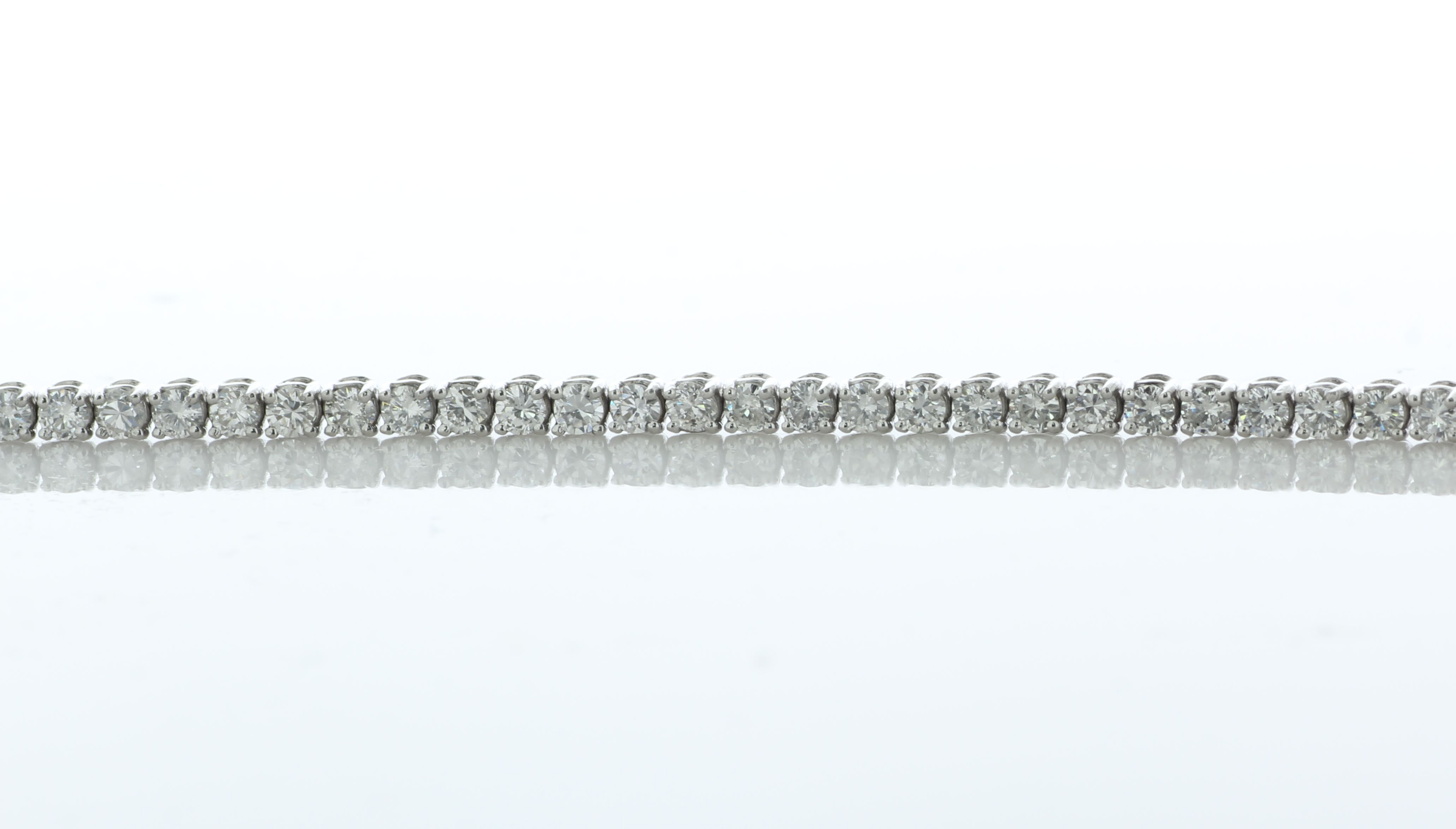 18ct White Gold Tennis Diamond Bracelet 4.75 Carats - Image 4 of 5
