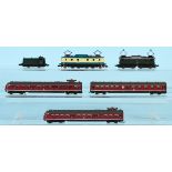 Eisenbahnzubehör - Lokomotiven, 3 Stück und 1 Triebwagenzug