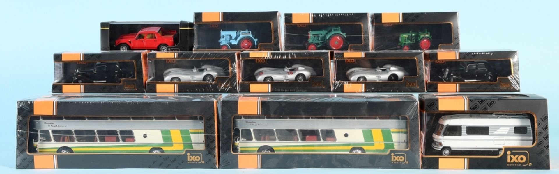 Modellautos, 12 Stück "Ixo Models"