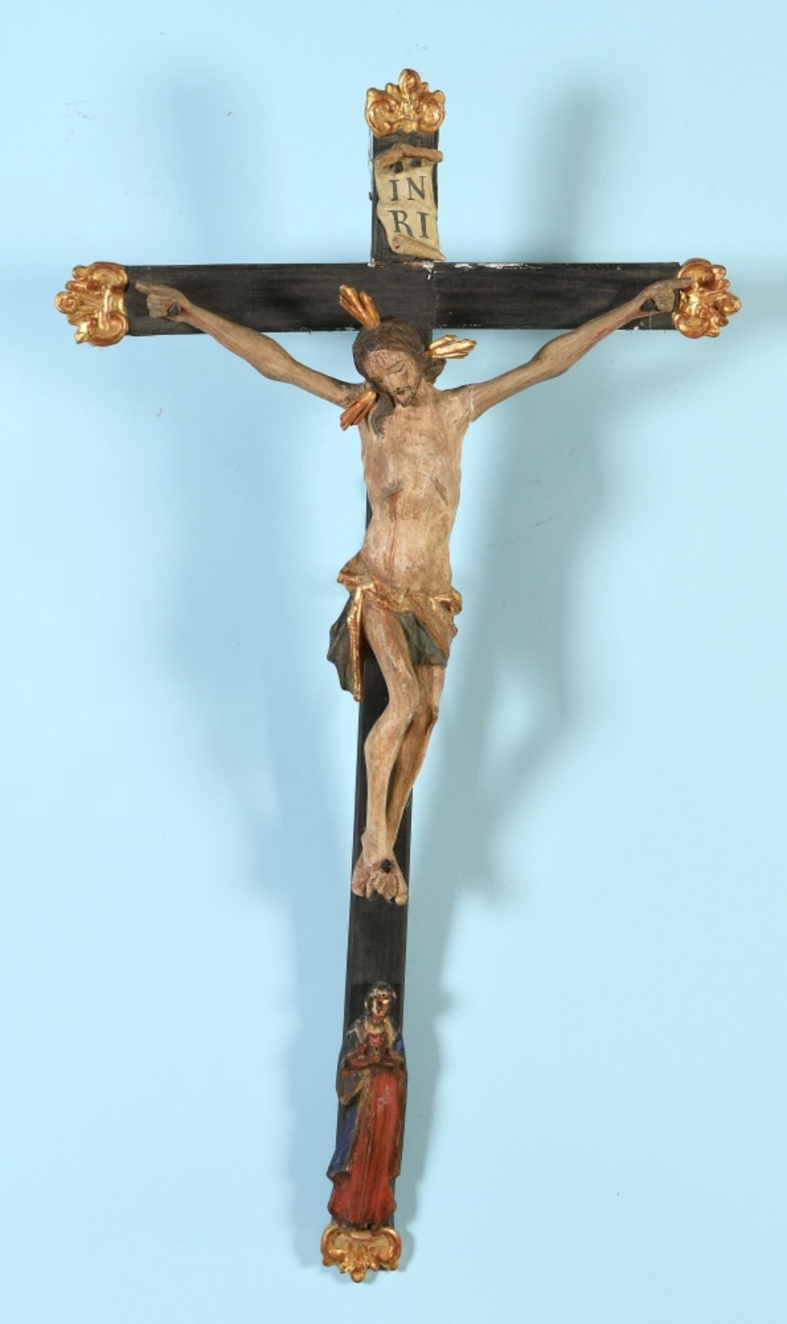 Christuskorpus mit Kreuz und Schmerzensmutter