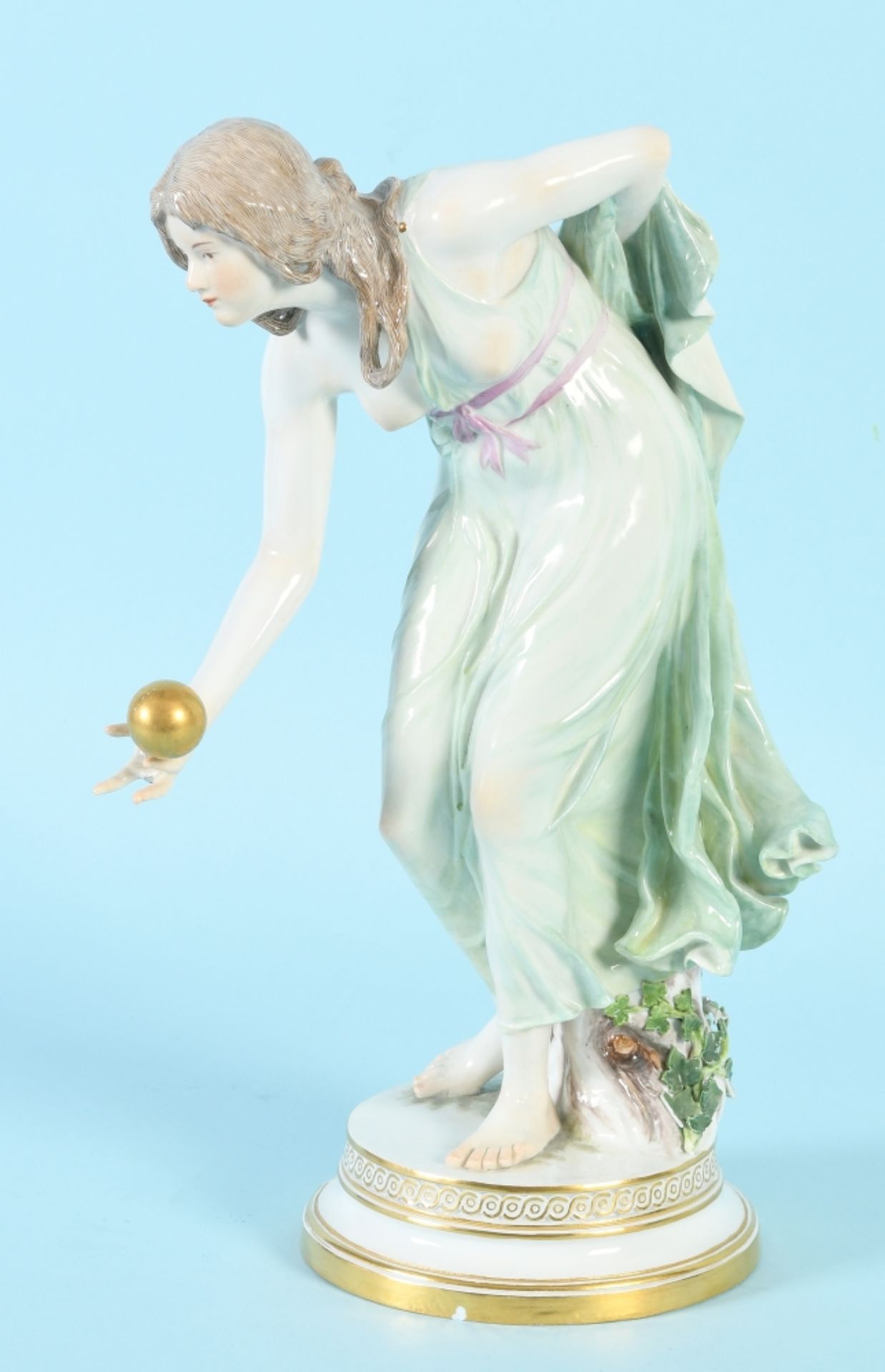 Figur - Kugelspielerin "Schwerter Meissen"