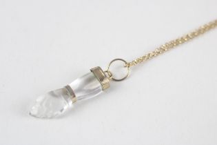 9ct gold carved rock crystal pendant & chain (3.6g)