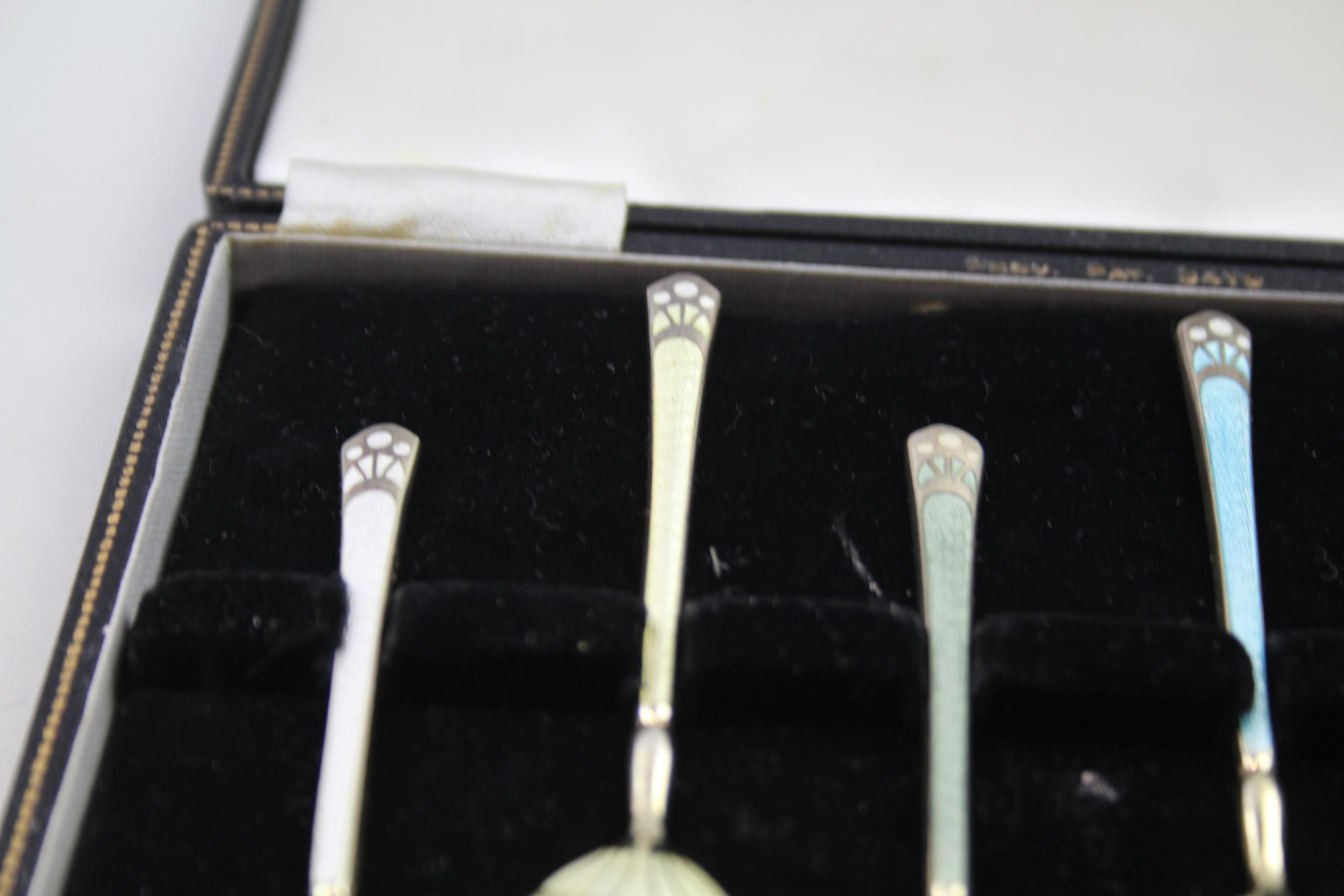 6 x Vintage 1956 Birmingham Sterling Silver Guilloche Enamel Spoons (69g) // w/ Fitted Case - Image 2 of 5