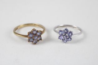 2 x 9ct white & yellow gold tanzanite floral cluster rings (3.8g) Size L + Q