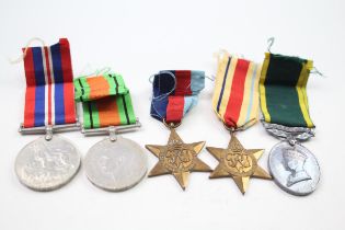 WW2 Territorial Medal Group Inc Africa Star Etc // All Named - 4685728 GNR. W. Davies. R.A In