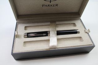 PARKER Premier Black Resin Cased Fountain Pen w/ 18ct White Gold Nib WRITING // w/ Original Box