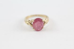9ct gold glass filled ruby ring (2.6g) Size K