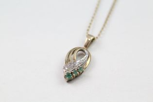 9ct gold emerald & diamond pendant & chain (2.8g)