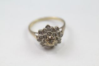 9ct gold diamond dress ring (3.4g) Size R