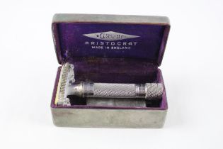 1930s Gillette Aristocrat #15 Safety Razor In Original Case // Items are in vintage condition