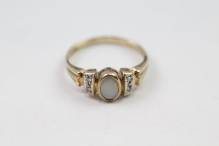9ct gold opal & diamond ring (1.8g) Size L