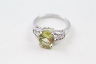 9ct gold citrine & diamond dress ring (3.2g) Size N