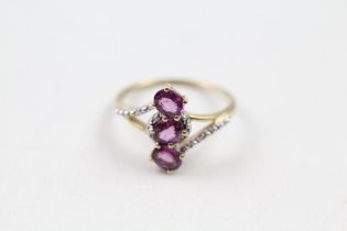 9ct gold purple garnet & diamond dress ring (2g) Size N 1/2