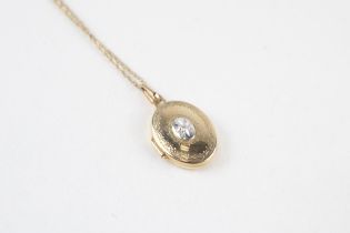 9ct gold diamond locket & chain (2.3g)