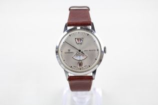 Rare NEWMARK Gents Vintage Jump Hours WRISTWATCH Hand-wind WORKING // Rare NEWMARK Gents Vintage